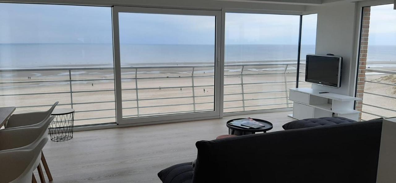 Appartment With Frontal Sea View With 3 Bedrooms Koksijde Exterior foto